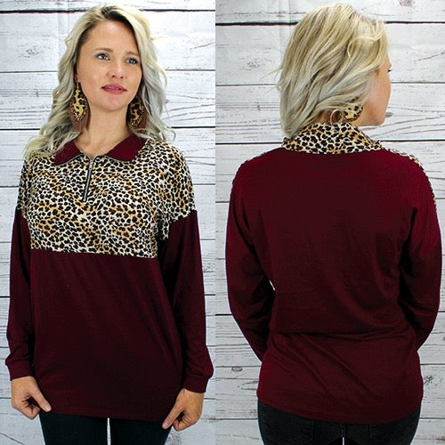 Leopard Pullover with zipper.